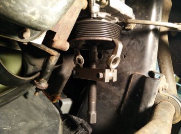 dodge_compressor_remove_pulley